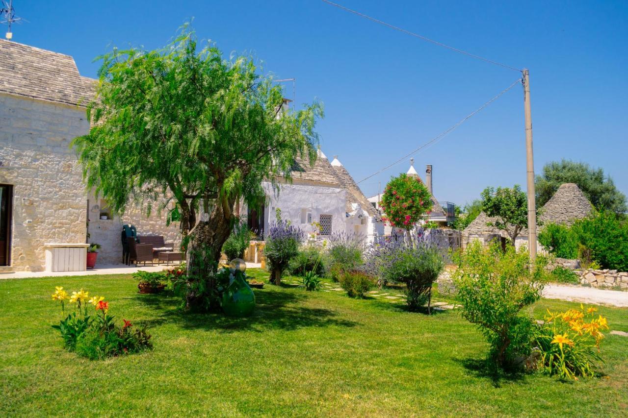 Trulli Donna Isabella Bed & Breakfast โลโกโรตอนโด ภายนอก รูปภาพ