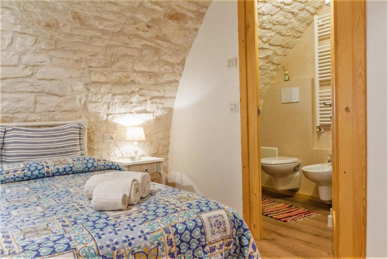 Trulli Donna Isabella Bed & Breakfast โลโกโรตอนโด ภายนอก รูปภาพ