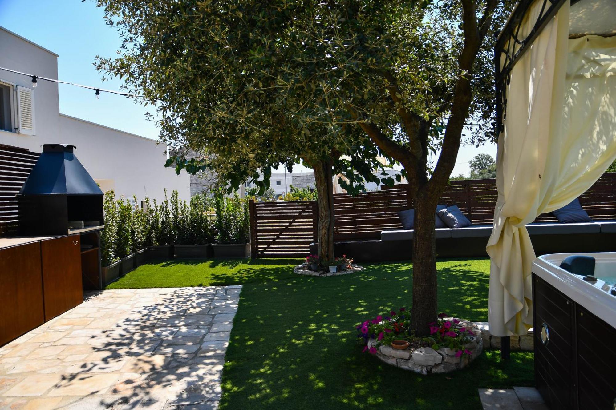 Trulli Donna Isabella Bed & Breakfast โลโกโรตอนโด ภายนอก รูปภาพ