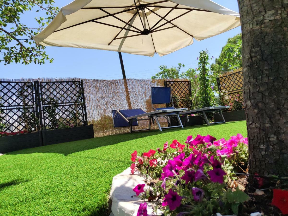 Trulli Donna Isabella Bed & Breakfast โลโกโรตอนโด ภายนอก รูปภาพ